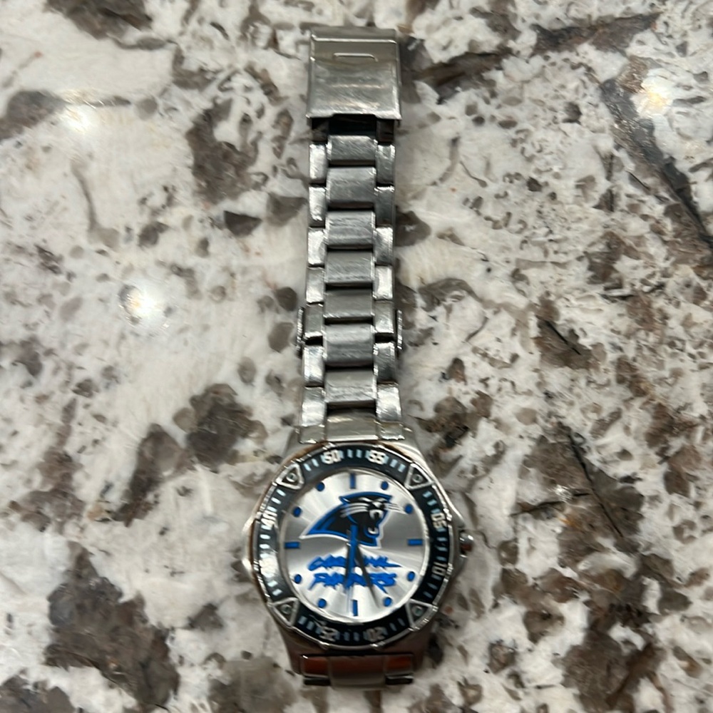 Carolina Panthers 🐆 old school 🏫 retro vintage watch needs battery good watch